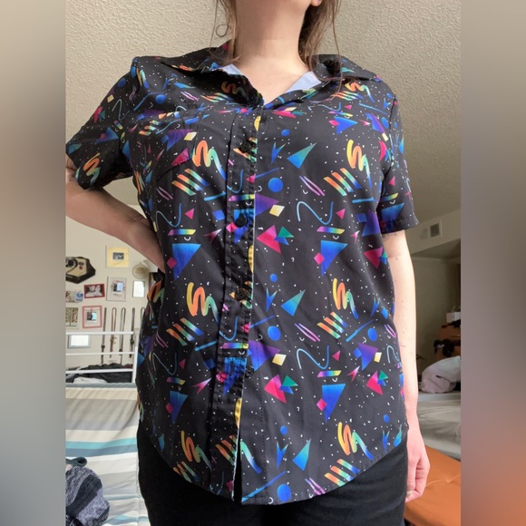 ❌SOLD❌Fun Patterned Button Up - Picture 2 of 5